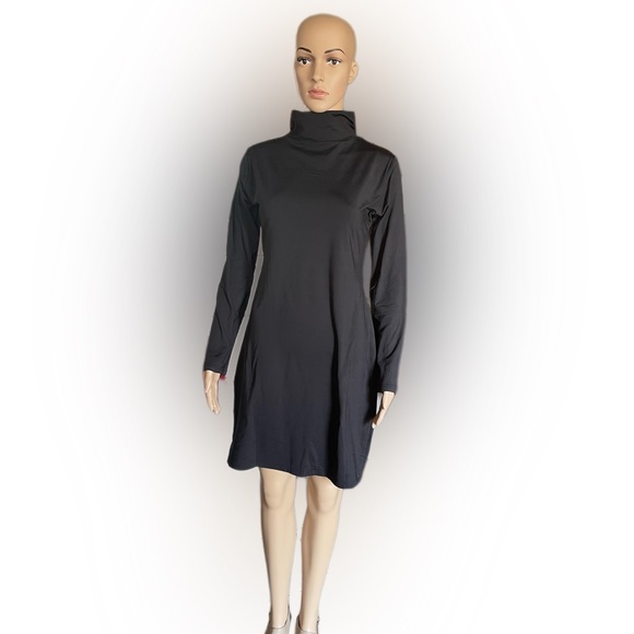 Black Mini with Long Sleeves and Sexy Back Women’s XL - Picture 5 of 10